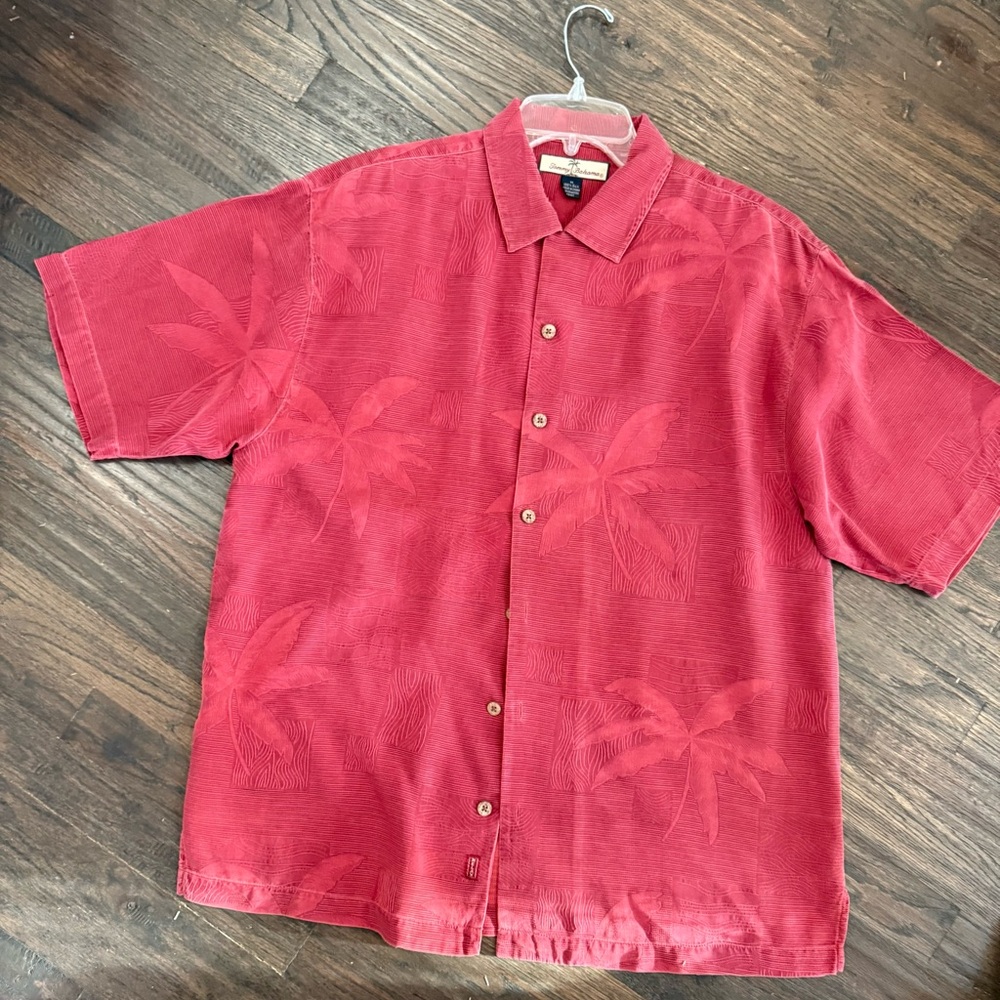 Men’s Tommy Bahama Shirt Medium 100% Silk